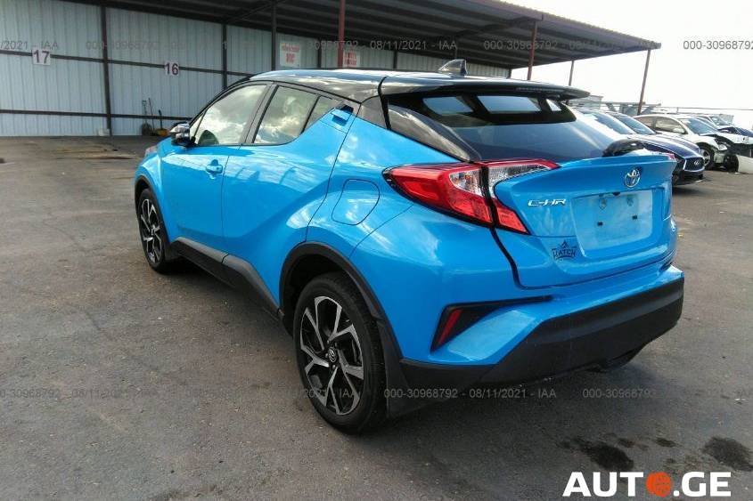 Toyota C-HR 2019 — photo 2