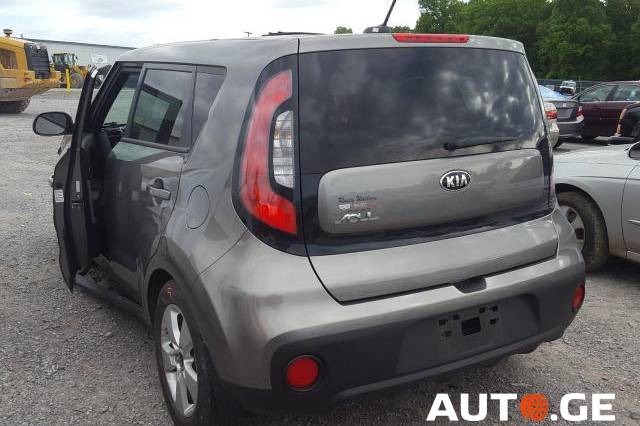 Kia Soul 2018 — photo 2