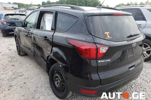 Ford Escape 2019 — photo 2