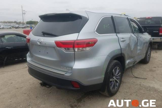 Toyota Highlander 2018 — photo 2