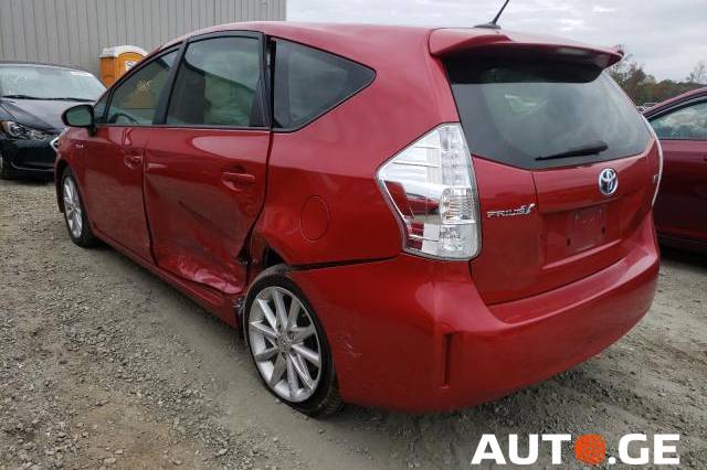 Toyota Prius V 2013 — photo 2