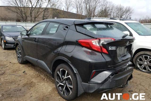 Toyota C-HR 2018 — photo 2