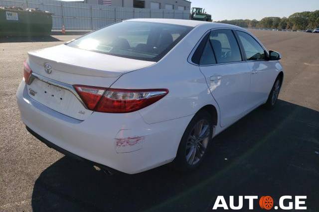 Toyota Camry 2017 — photo 2