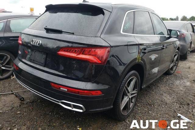 Audi Q5 2019 — photo 2