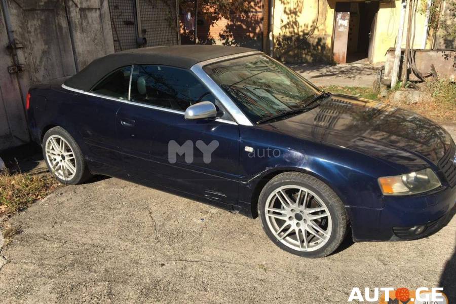Audi A4 2003 — photo 2
