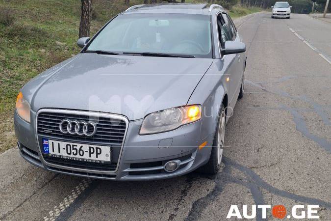 Audi A4 2005 — photo 2