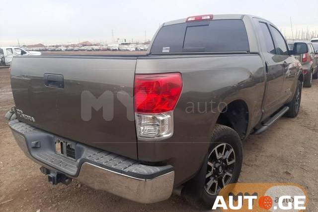 Toyota Tundra 2013 — photo 2