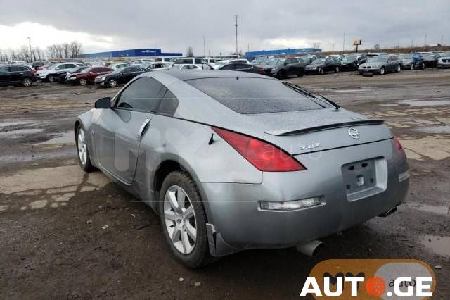 Nissan 350Z 2005 — photo 2
