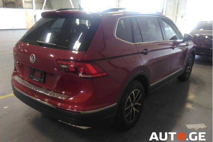 Volkswagen Tiguan 2021 — photo 2