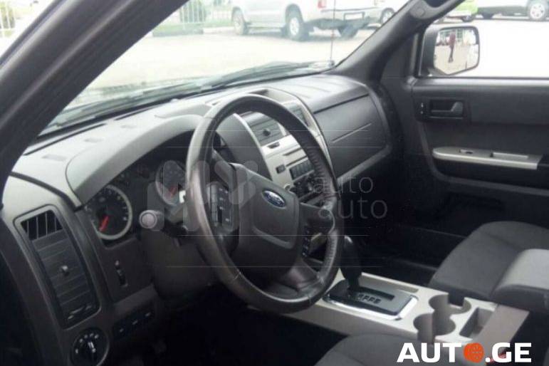 Ford Escape 2010 — photo 2