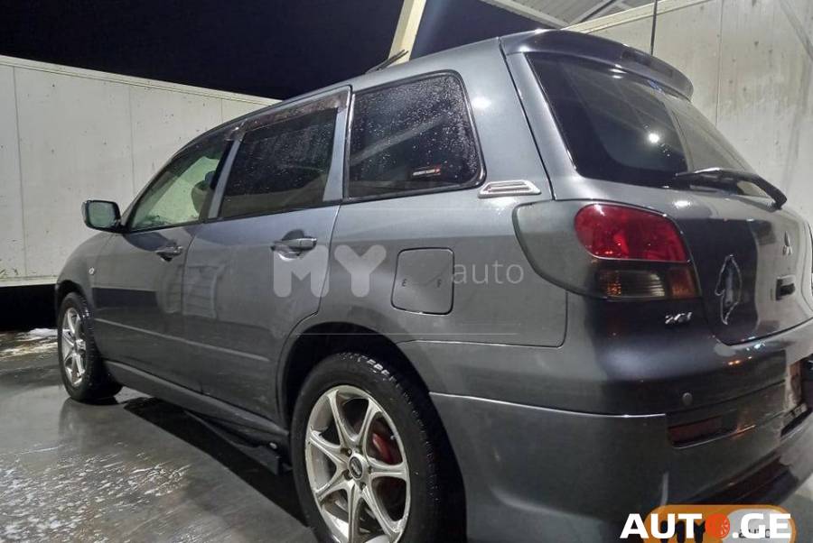 Mitsubishi Airtrek 2001 — photo 2