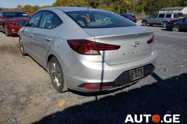 Hyundai Elantra 2019 — photo 2