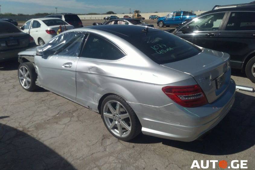 Mercedes-Benz C-250C 2013 — photo 2