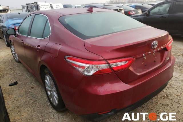 Toyota Camry 2019 — photo 2