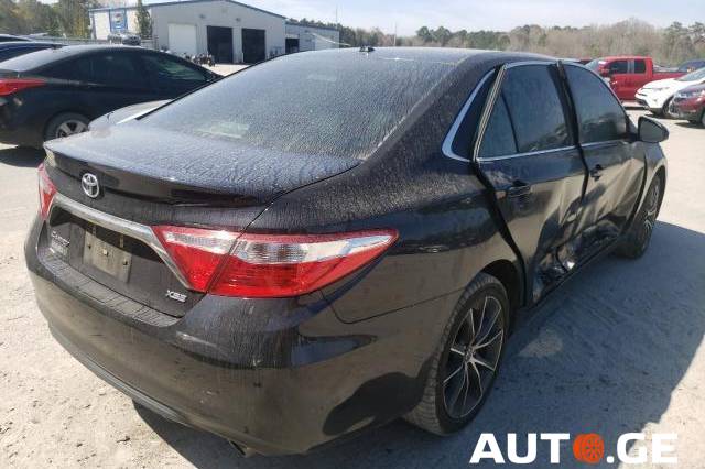 Toyota Camry 2017 — photo 2