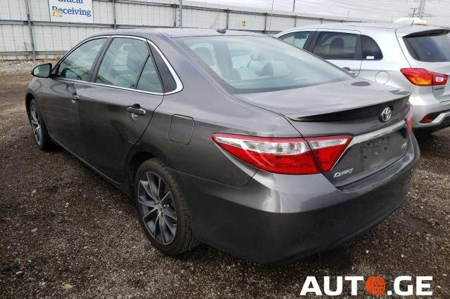 Toyota Camry 2015 — photo 2