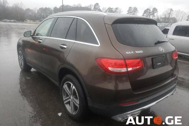 Mercedes-Benz 300-Glc 2016 — photo 2