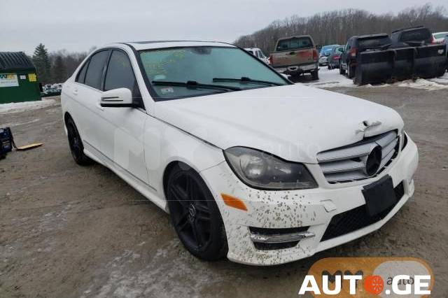 Mercedes-Benz C-200M