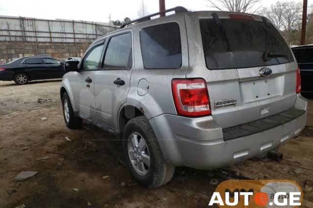 Ford Escape 2010 — photo 2
