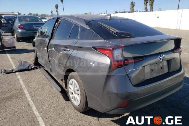 Toyota Prius 2019 — photo 2