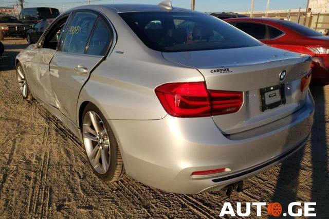 BMW 330 2018 — photo 2