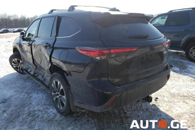 Toyota Highlander 2021 — photo 2