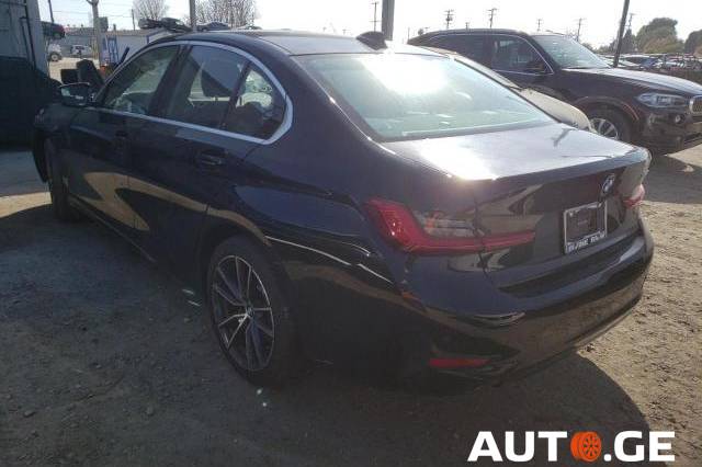 BMW 330 2021 — photo 2