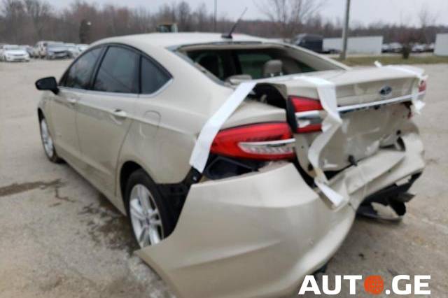 Ford Fusion 2018 — photo 2