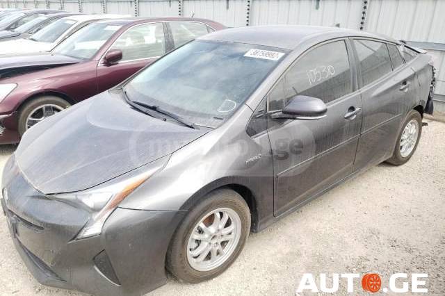 Toyota Prius 2016 — photo 2