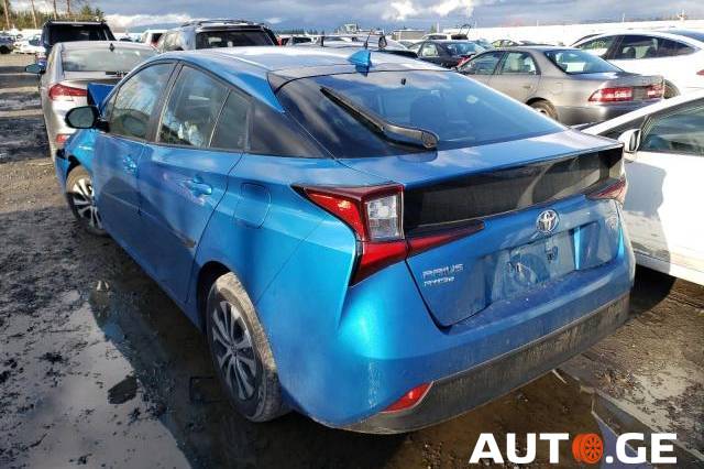 Toyota Prius 2019 — photo 2
