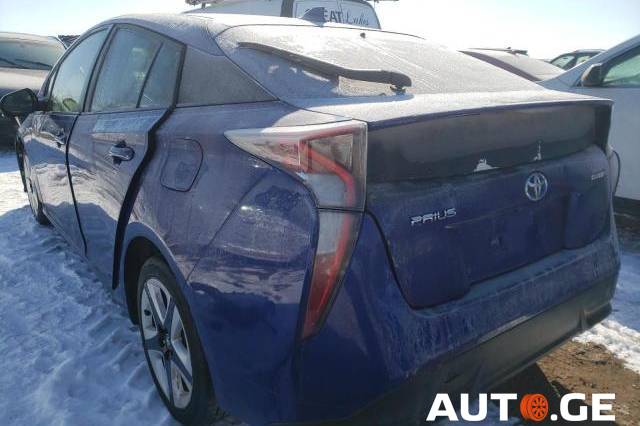 Toyota Prius 2016 — photo 2
