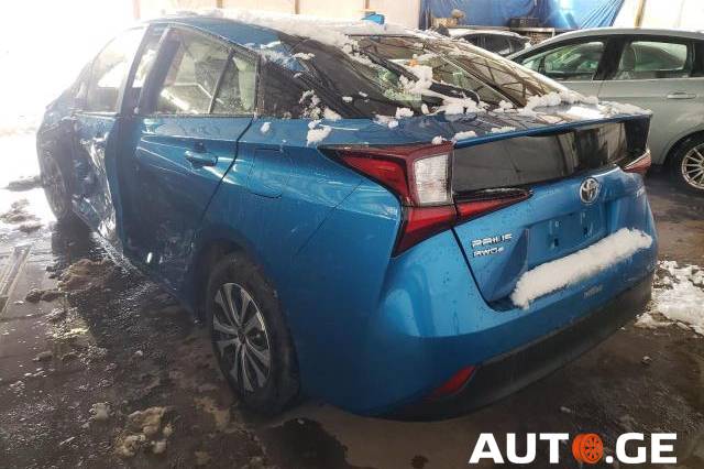Toyota Prius 2022 — photo 2