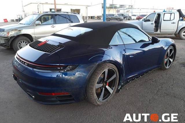 Porsche 911 2020 — photo 2