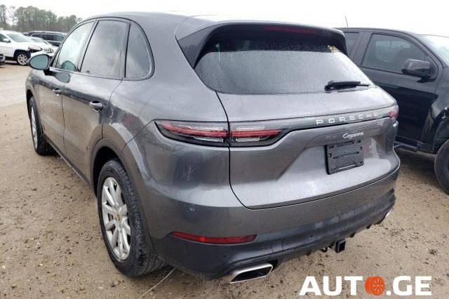 Porsche Cayenne 2019 — photo 2