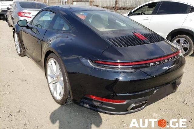 Porsche 911 2020 — photo 2