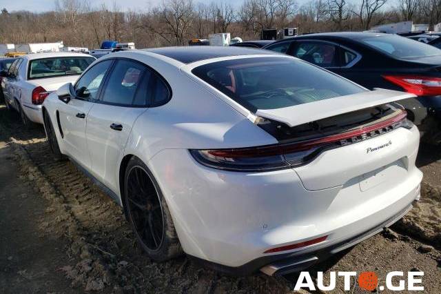 Porsche Panamera 2021 — photo 2