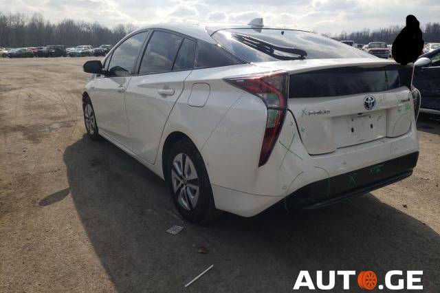 Toyota Prius 2017 — photo 2