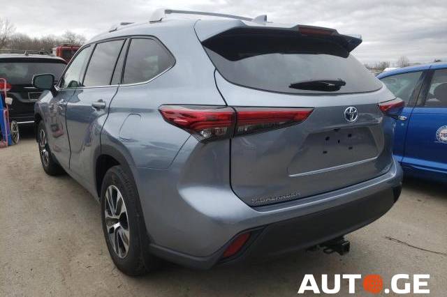 Toyota Highlander 2021 — photo 2