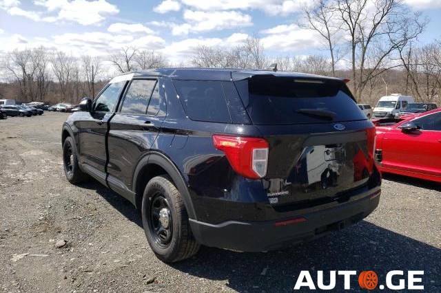 Ford Explorer 2021 — photo 2