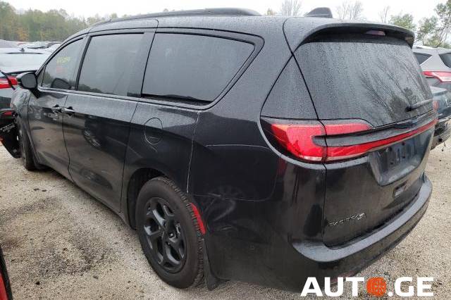 Chrysler Pacifica 2021 — photo 2