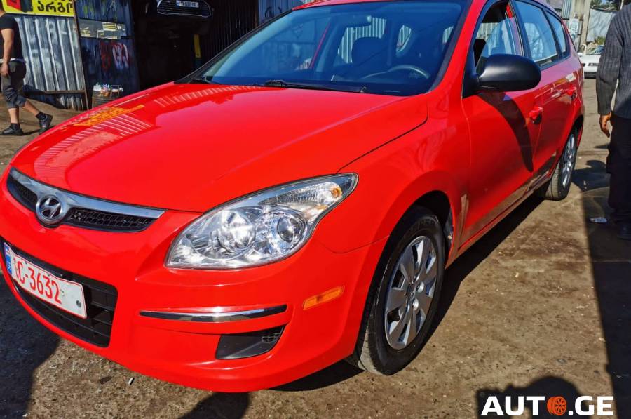 Hyundai Elantra 2009 — photo 2