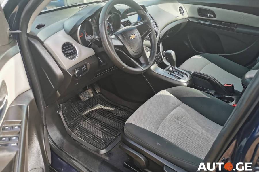 Chevrolet Cruze 2011 — photo 2
