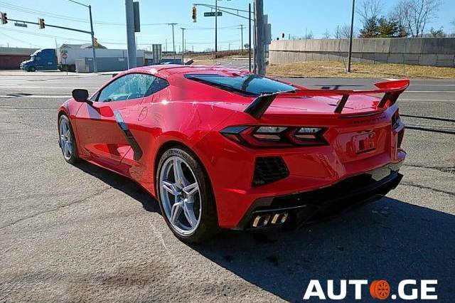 Chevrolet Corvette 2021 — photo 2