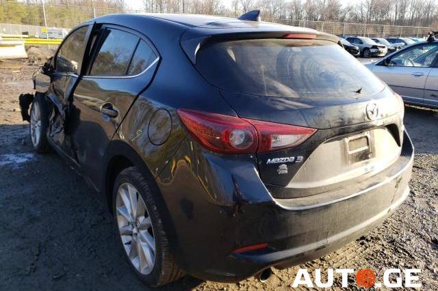 Mazda Mazda3 2017 — photo 2