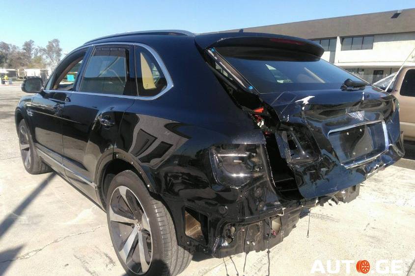 Bentley Bentayga 2019 — photo 2
