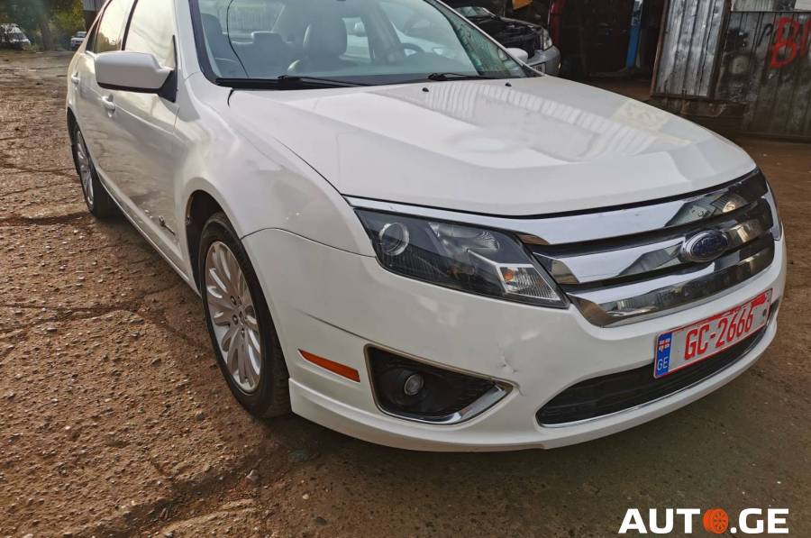 Ford Fusion 2010 — photo 2