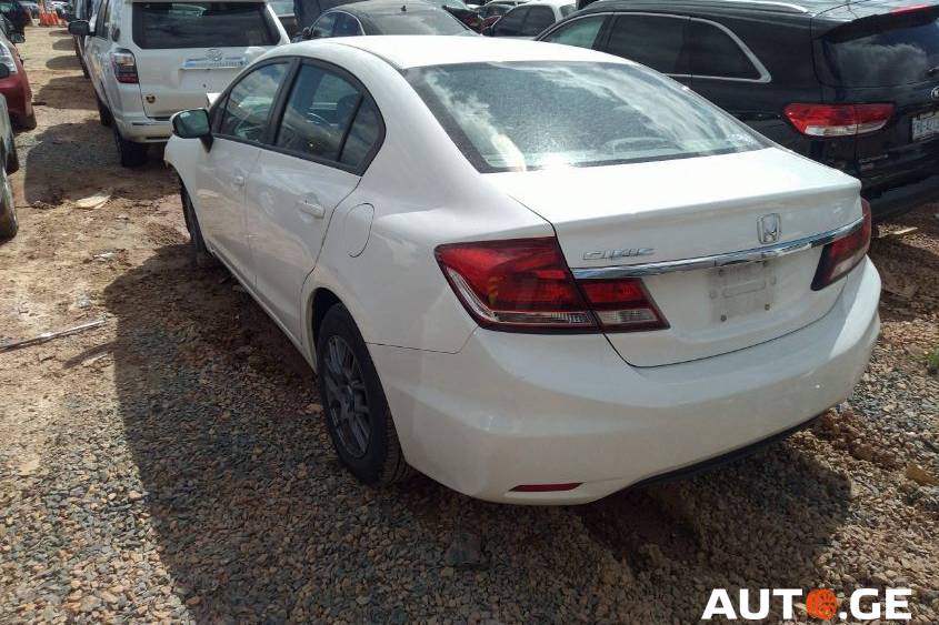 Honda Civic 2015 — photo 2