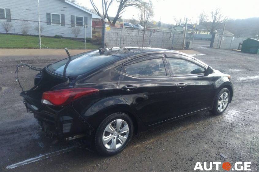 Hyundai Elantra 2016 — photo 2