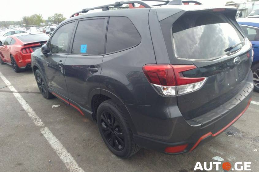 Subaru Forester 2021 — photo 2