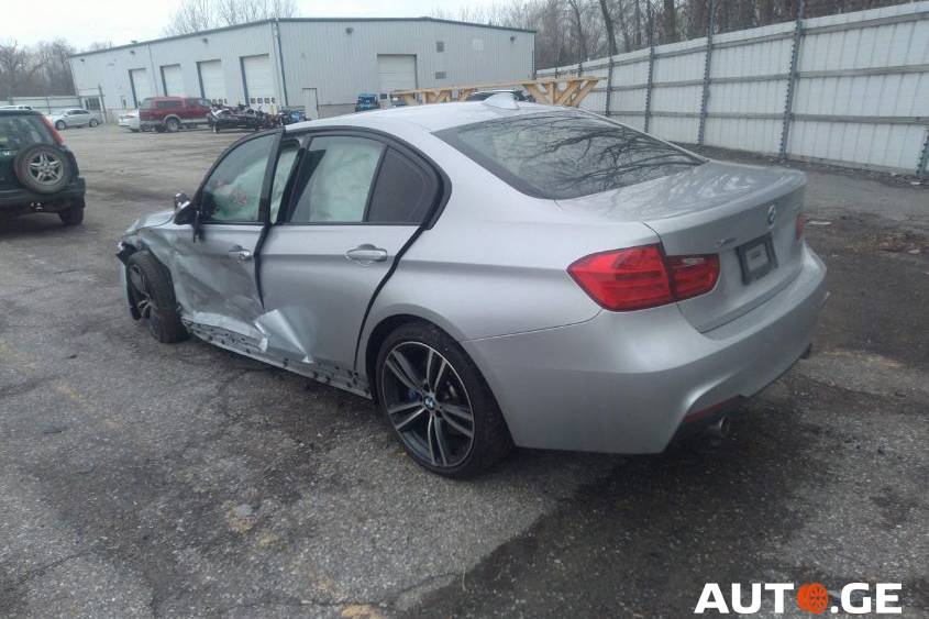 BMW 335 2015 — photo 2